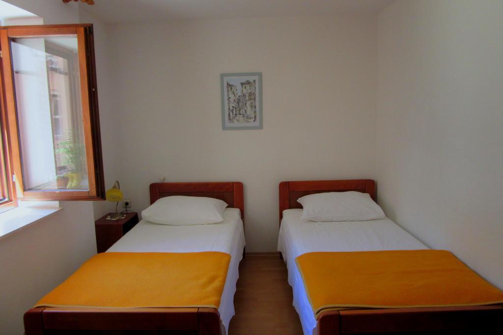 Dobra Apartments Traù Esterno foto